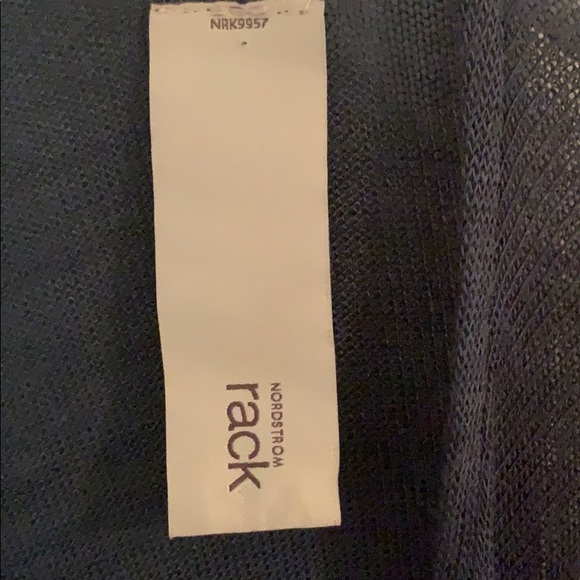 Nordstrom Rack Shaw/Wrap - Picture 2 of 3